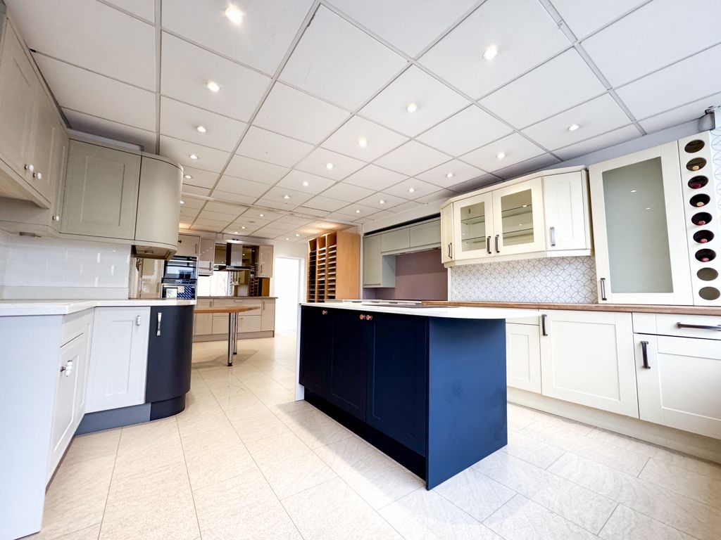 Property photo 2 of 14 Photo 18