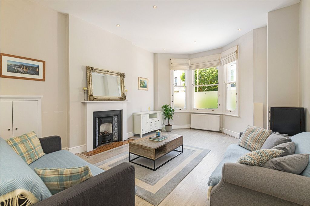 Property photo 3 of 11 Picture No. 74