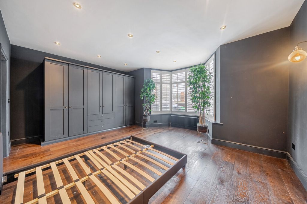 Property photo 2 of 17 1417788-1-69A16Da...