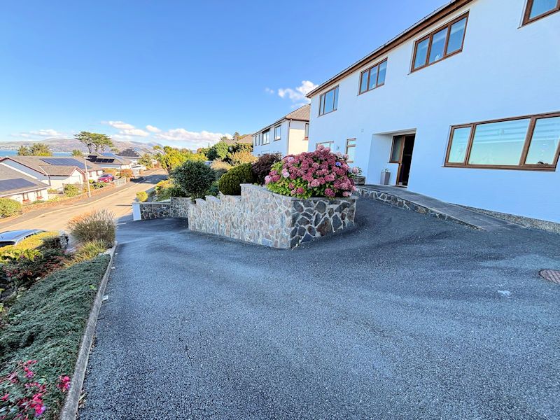 Property photo 3 of 53