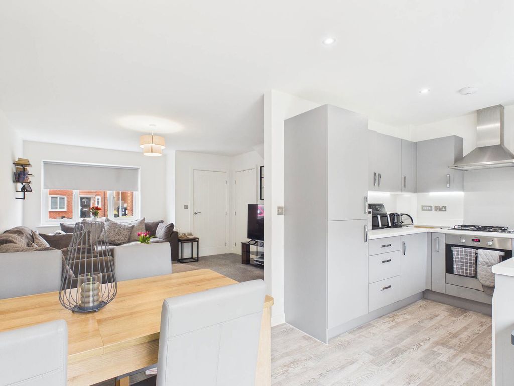 Property photo 2 of 22