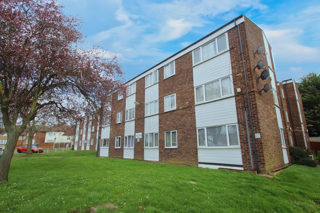 Property photo 3 of 6 Img_4718_Inpixio