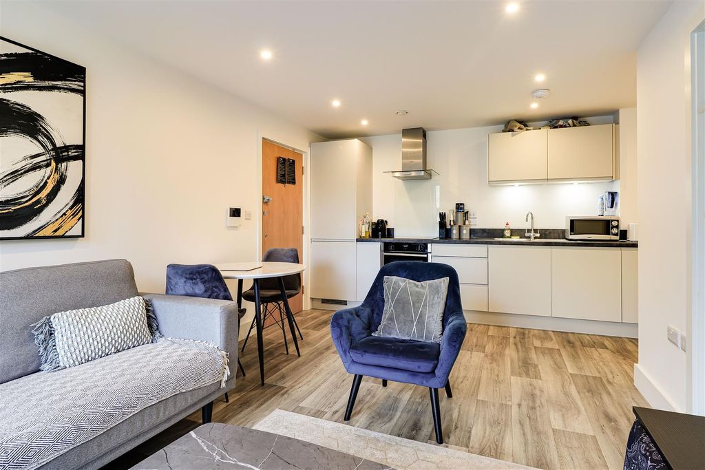 Property photo 2 of 15 Img (11).Jpg