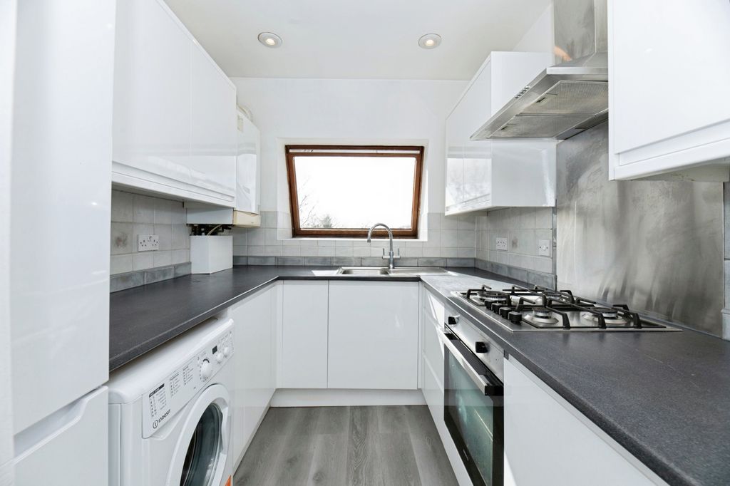 Property photo 2 of 19 Pbox-Img.Jpg