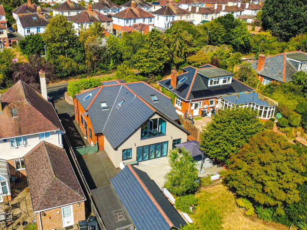 Property photo 2 of 37 5073815
