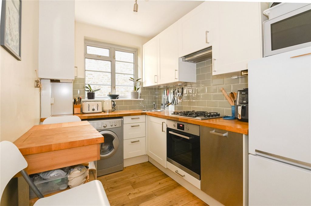 Property photo 3 of 13 Picture No. 05