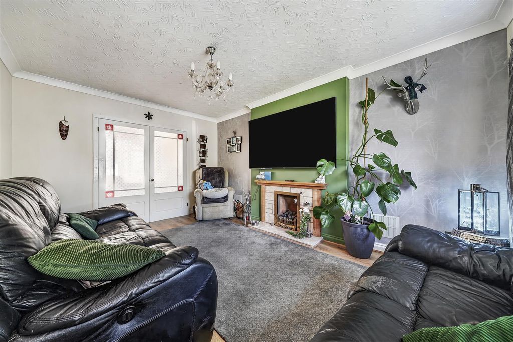 Property photo 3 of 27 3