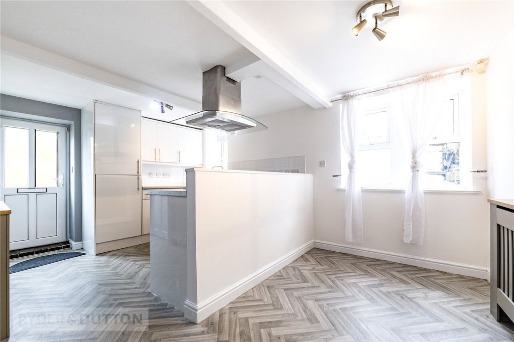 Property photo 3 of 21 Kitchen Diner