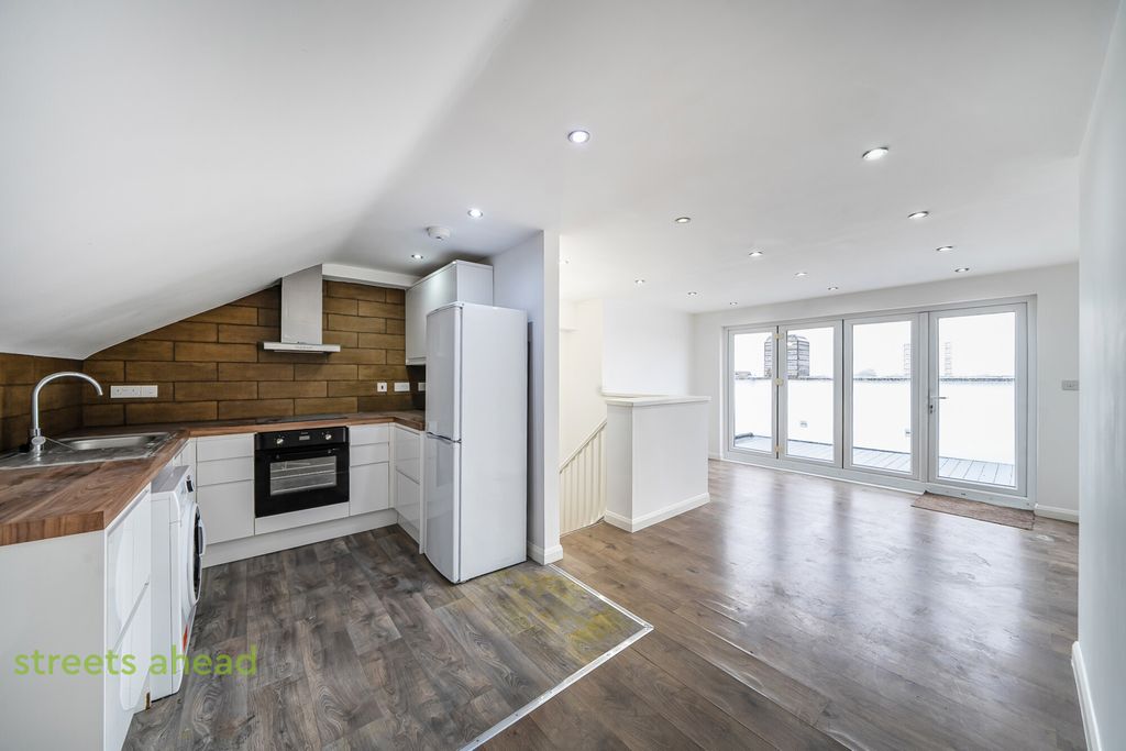 Property photo 1 of 13 dc23E8c9-61d4-460...