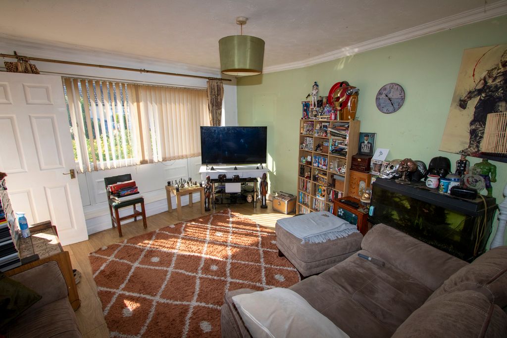 Property photo 2 of 24
