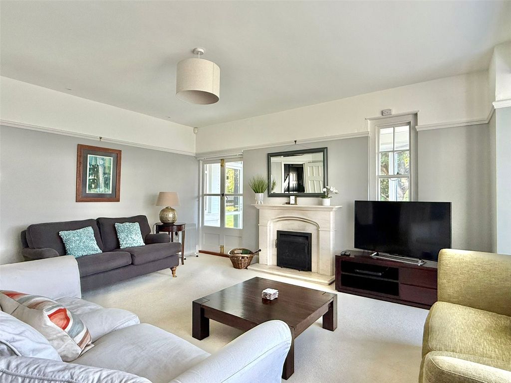 Property photo 2 of 26 Picture No. 21