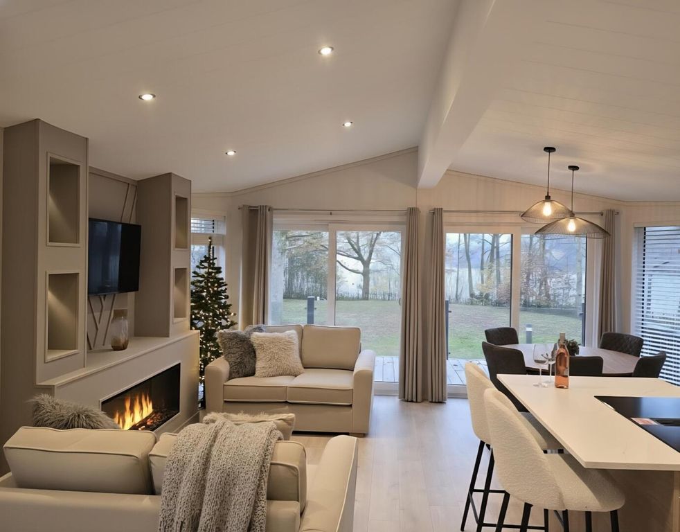 Property photo 3 of 9 Living Room