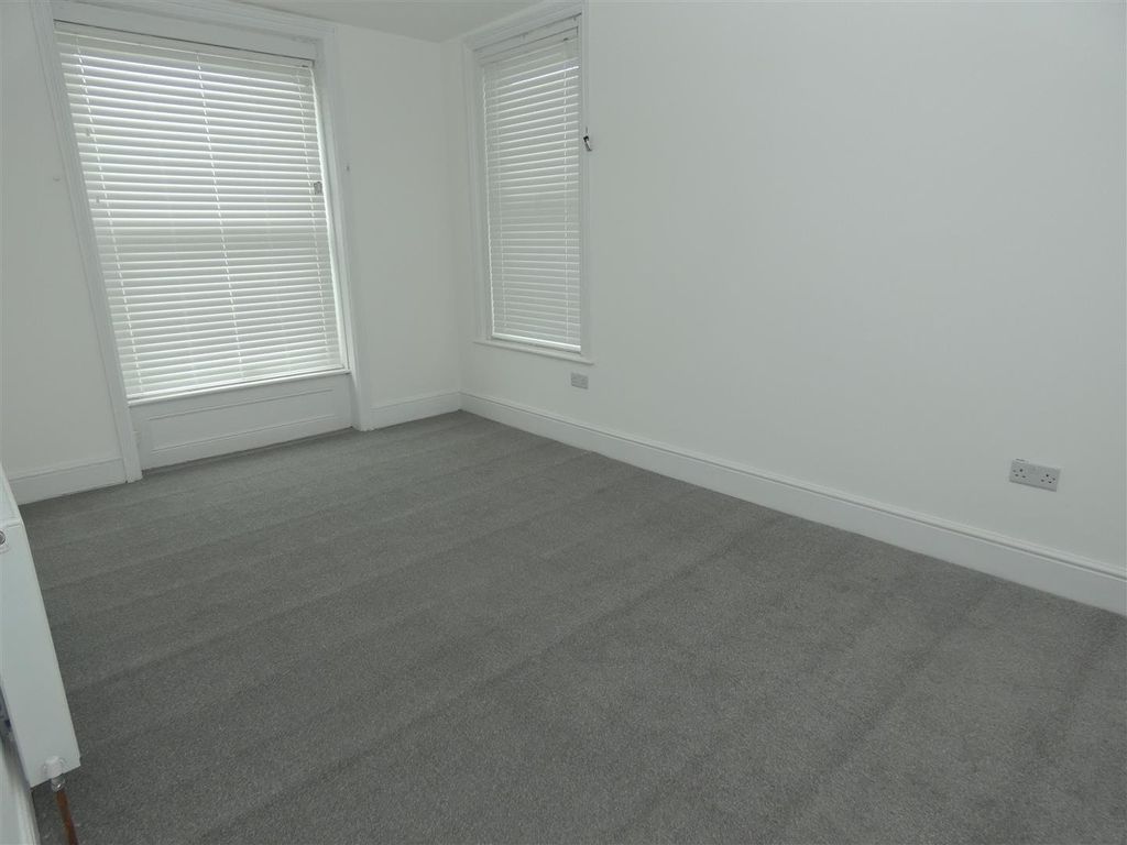 Property photo 2 of 9 Picture 2