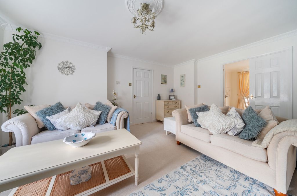 Property photo 3 of 17 1404392-15-69738E...