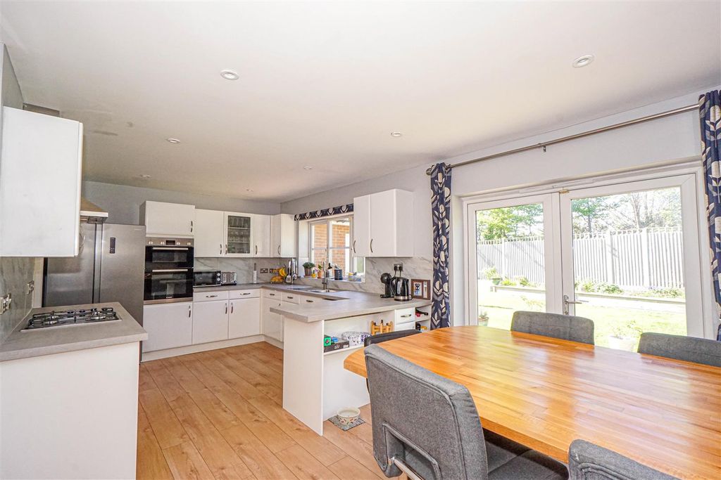 Property photo 2 of 31 Dsc03348.Jpg