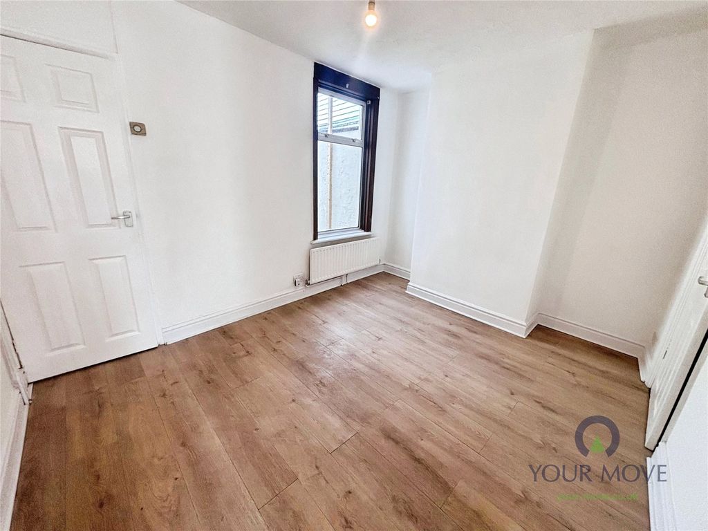 Property photo 3 of 12 Dining Room
