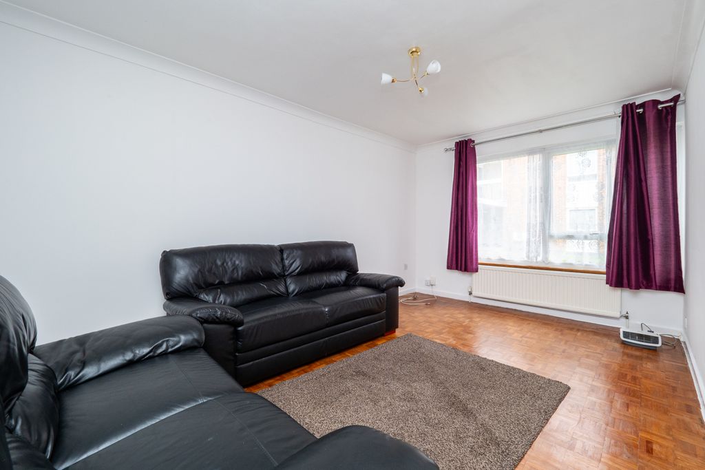 Property photo 2 of 8 Picture 2