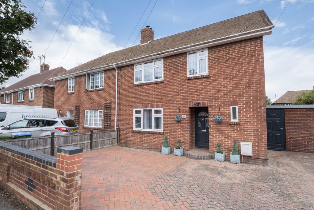 Property photo 1 of 24