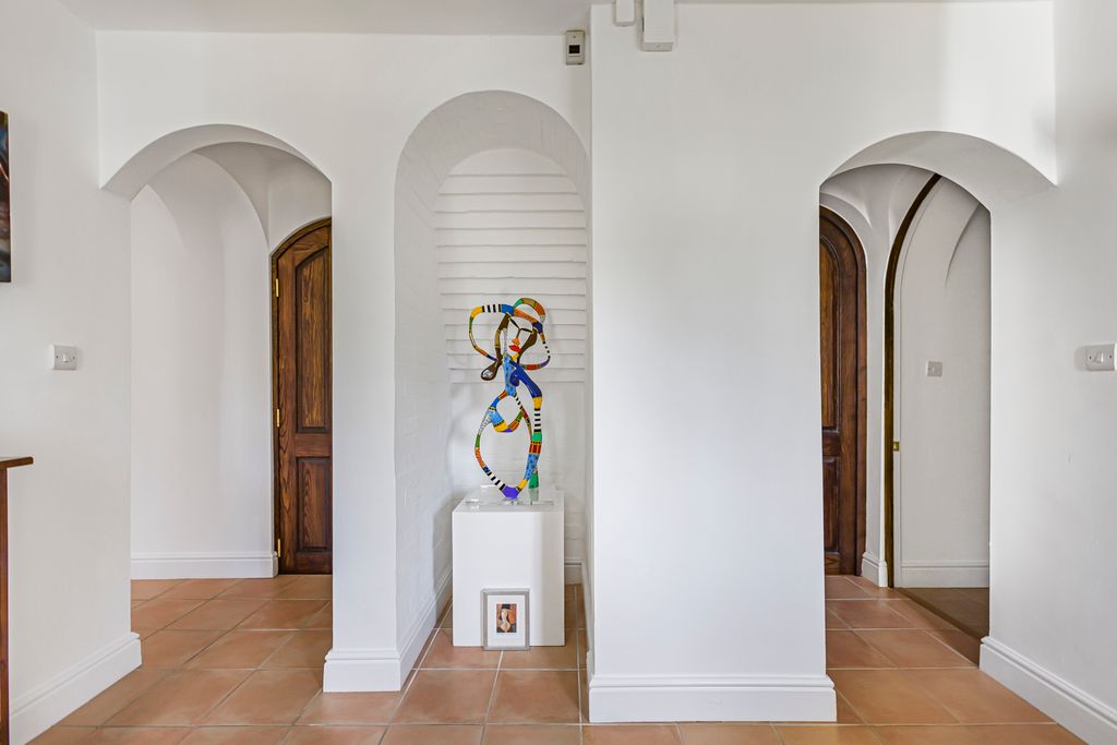 Property photo 2 of 42 45_49307