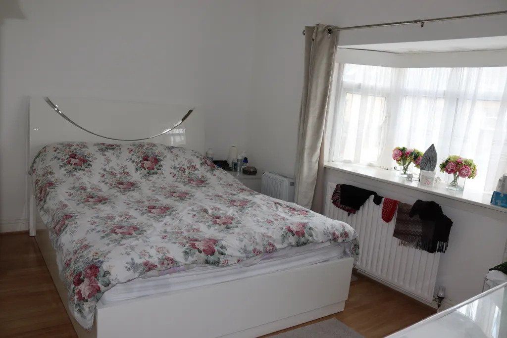 Property photo 2 of 8 Bedroom 2