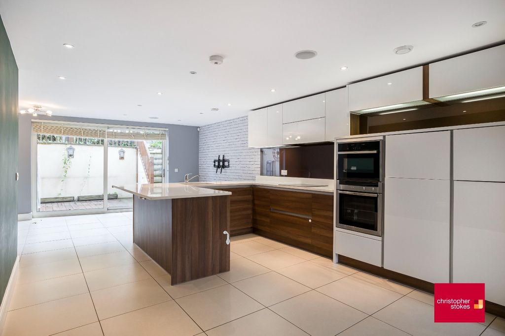 Property photo 3 of 22 4361433