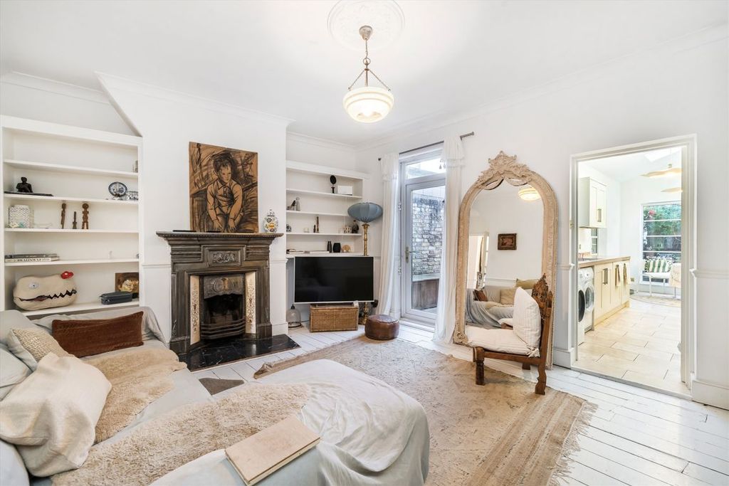 Property photo 2 of 7