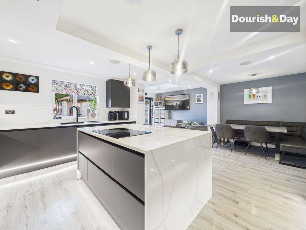 Property photo 2 of 17 Kitchen Diner