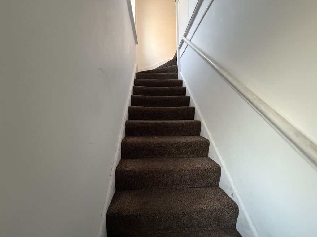 Property photo 1 of 8 Johnson Street, Southall Ub2