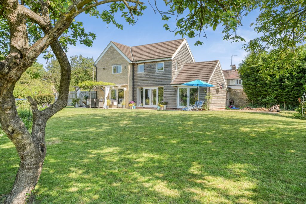Property photo 2 of 25 01