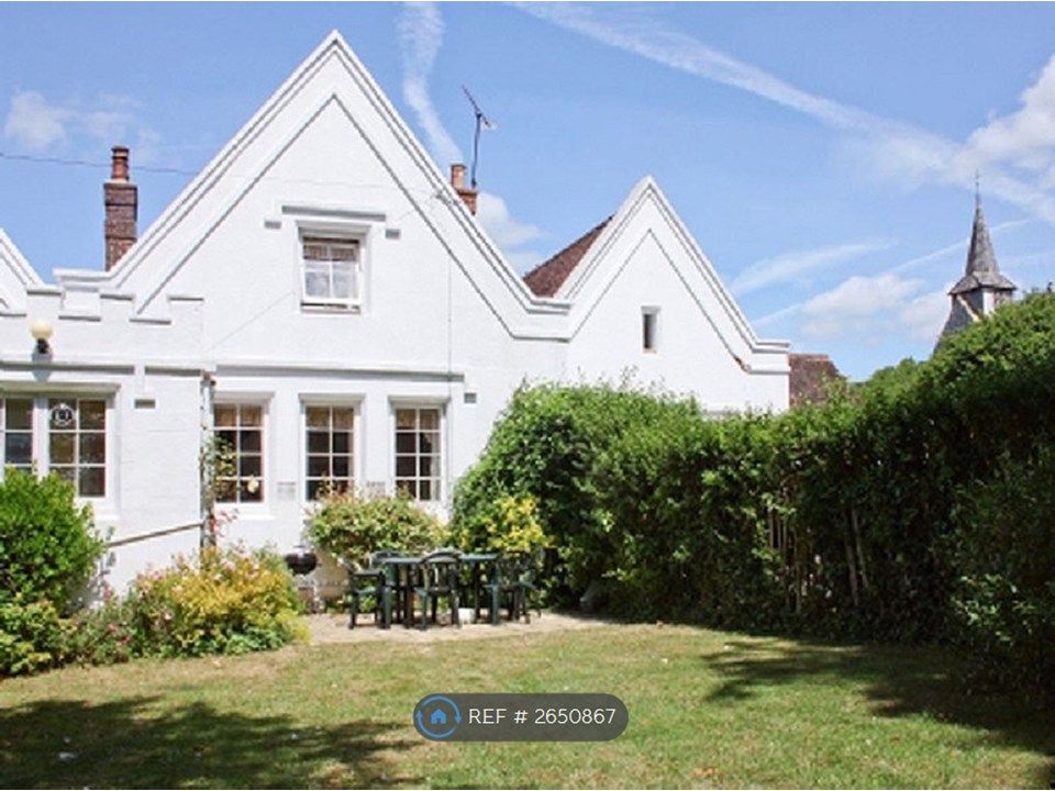 Property photo 1 of 18 South Facing Garden