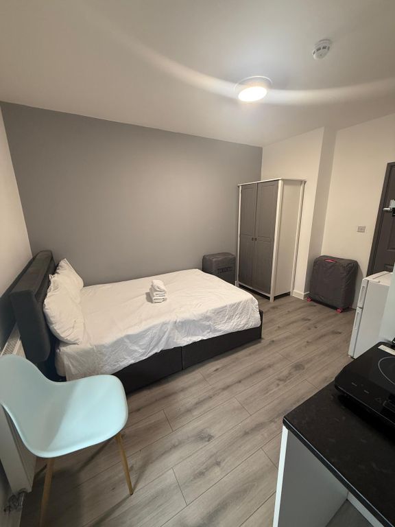 Property photo 1 of 3