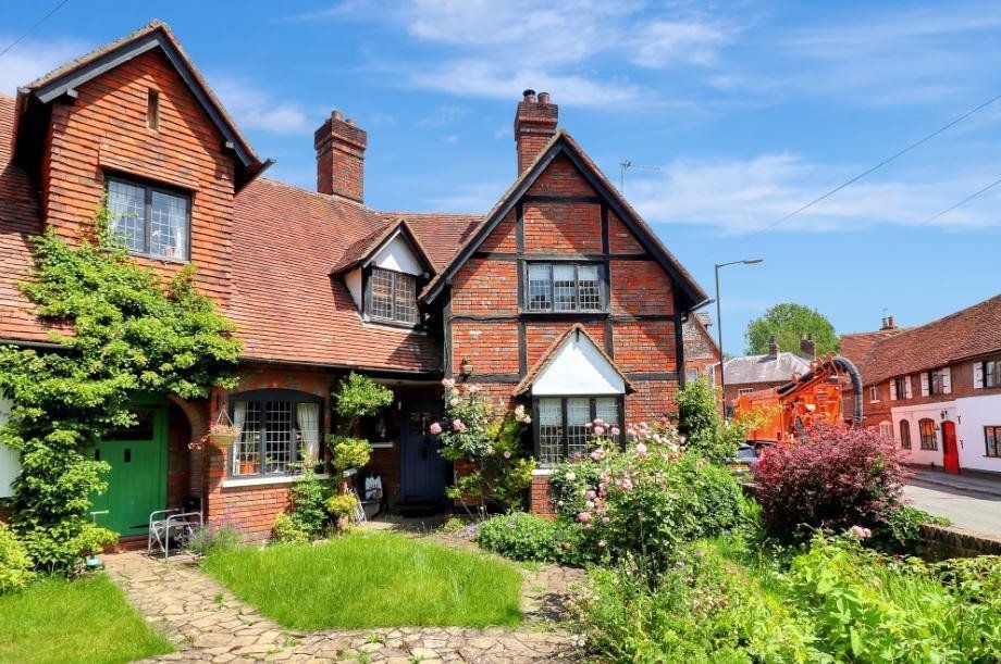 Property photo 1 of 14 Front