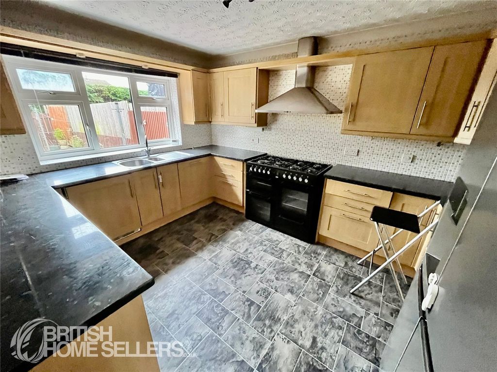 Property photo 2 of 18 2