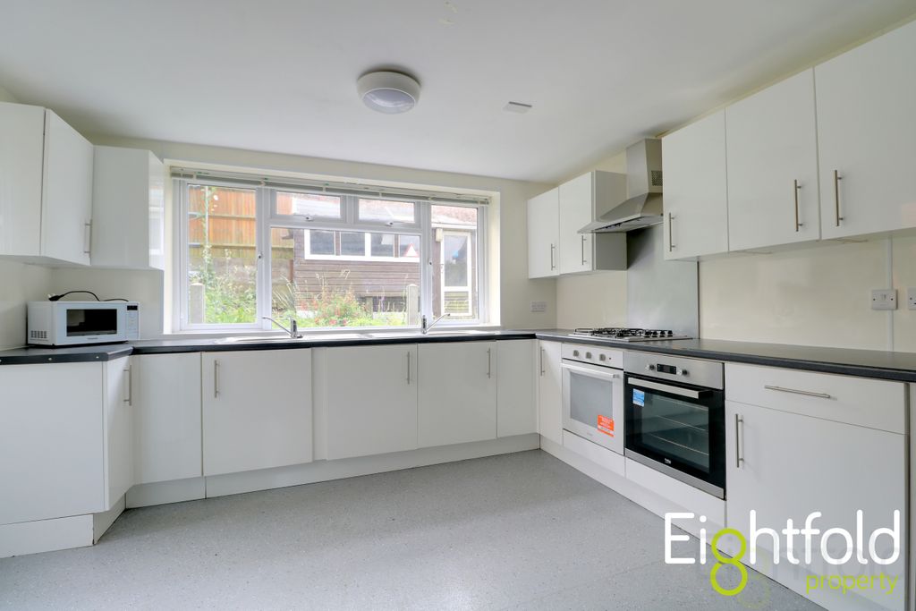 Property photo 2 of 14 Img_0309-Img_0311 (1)