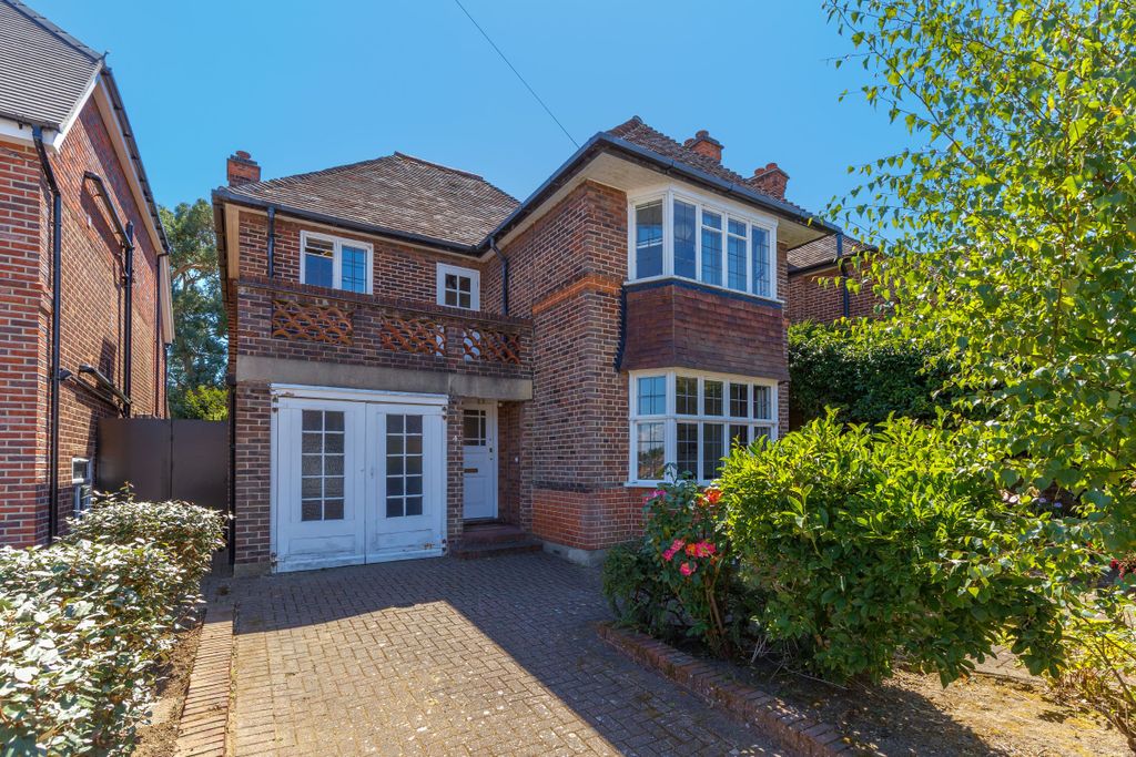 Property photo 1 of 36