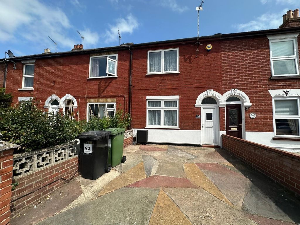 Property photo 1 of 10 Front 2