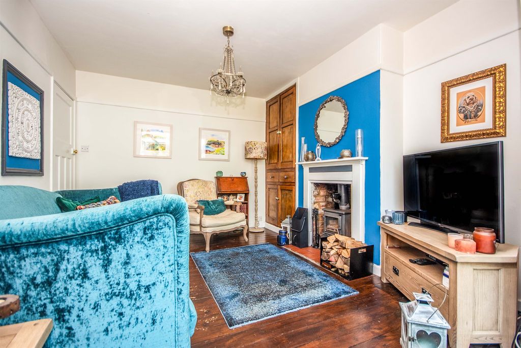 Property photo 2 of 15