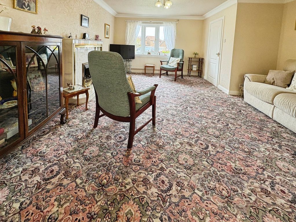 Property photo 3 of 19 Photo 6