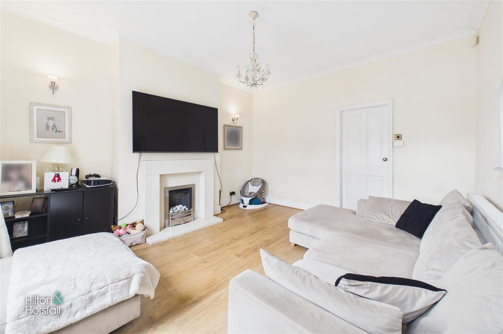 Property photo 3 of 12 New Oxford Street