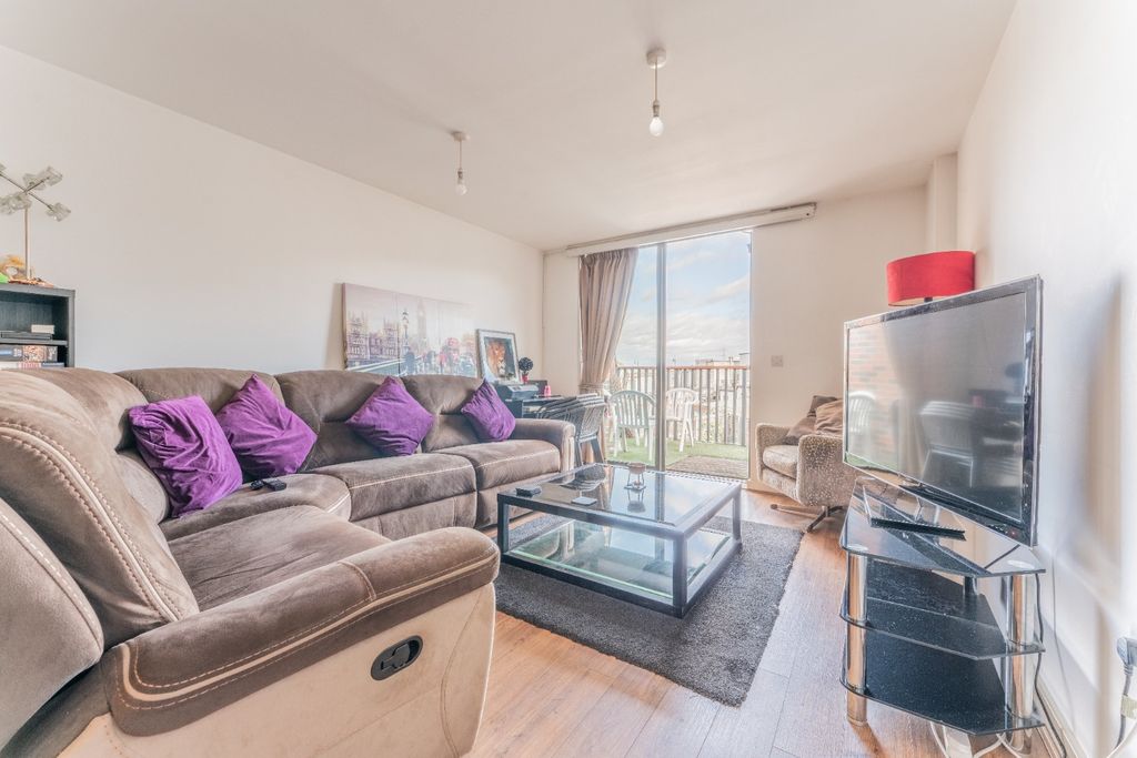 Property photo 3 of 12 6106223