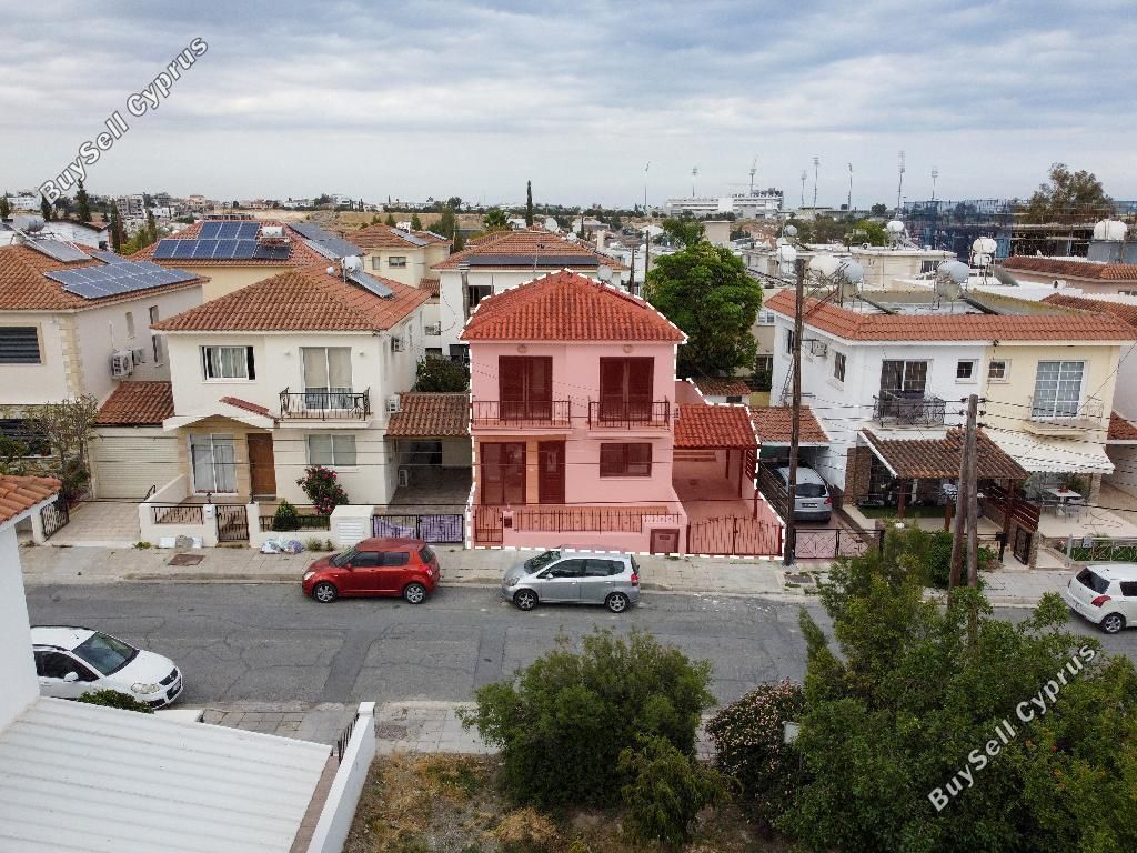 Property photo 2 of 24