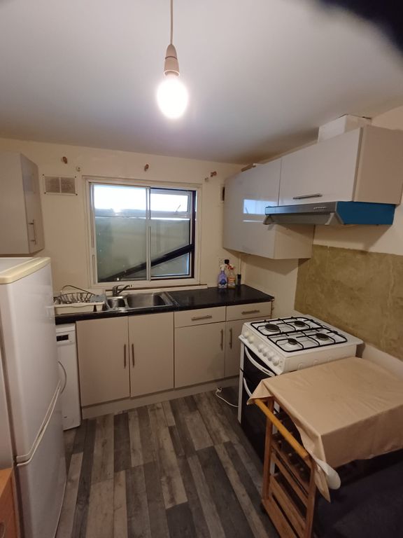 Property photo 3 of 4
