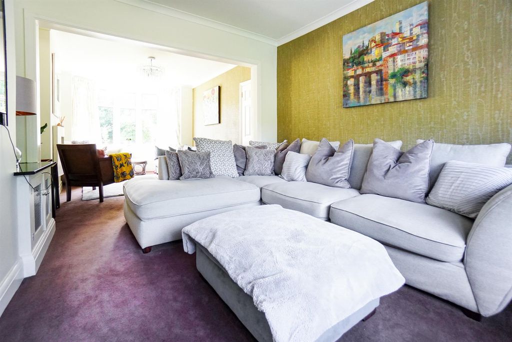 Property photo 3 of 41 Living Room