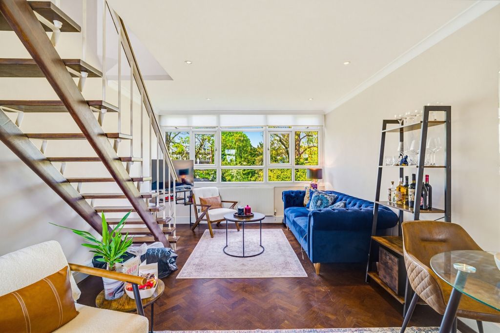 Property photo 1 of 22 Photo 16