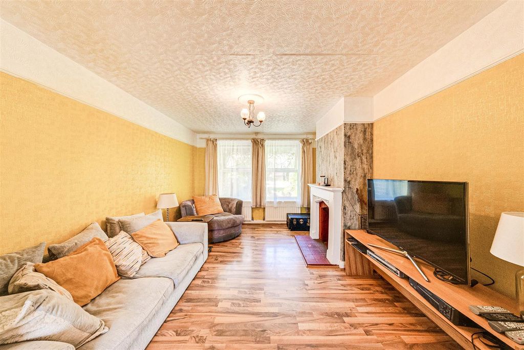 Property photo 2 of 19 Good Living Shot.Jpg