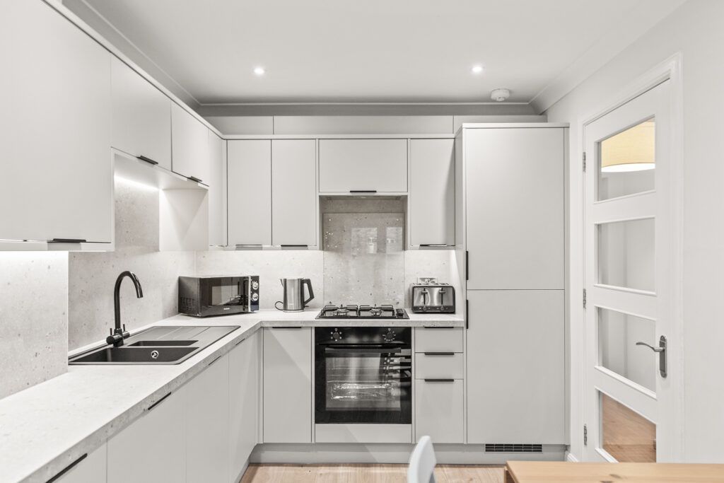 Property photo 3 of 23