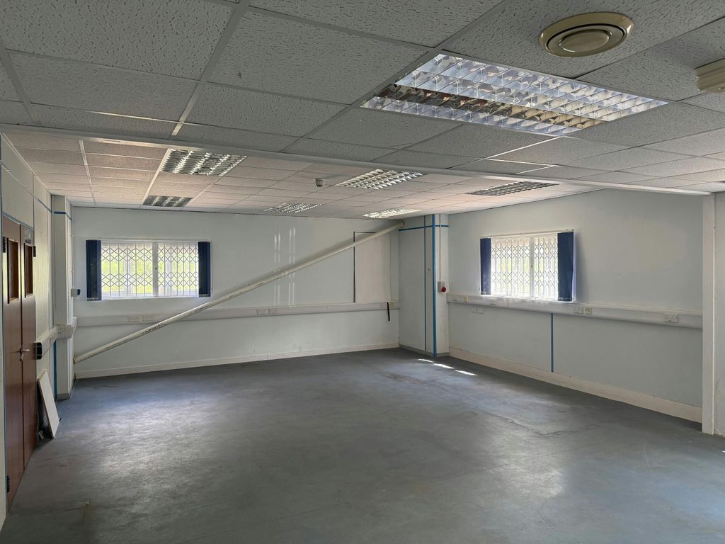 Property photo 3 of 8 8.Jpg