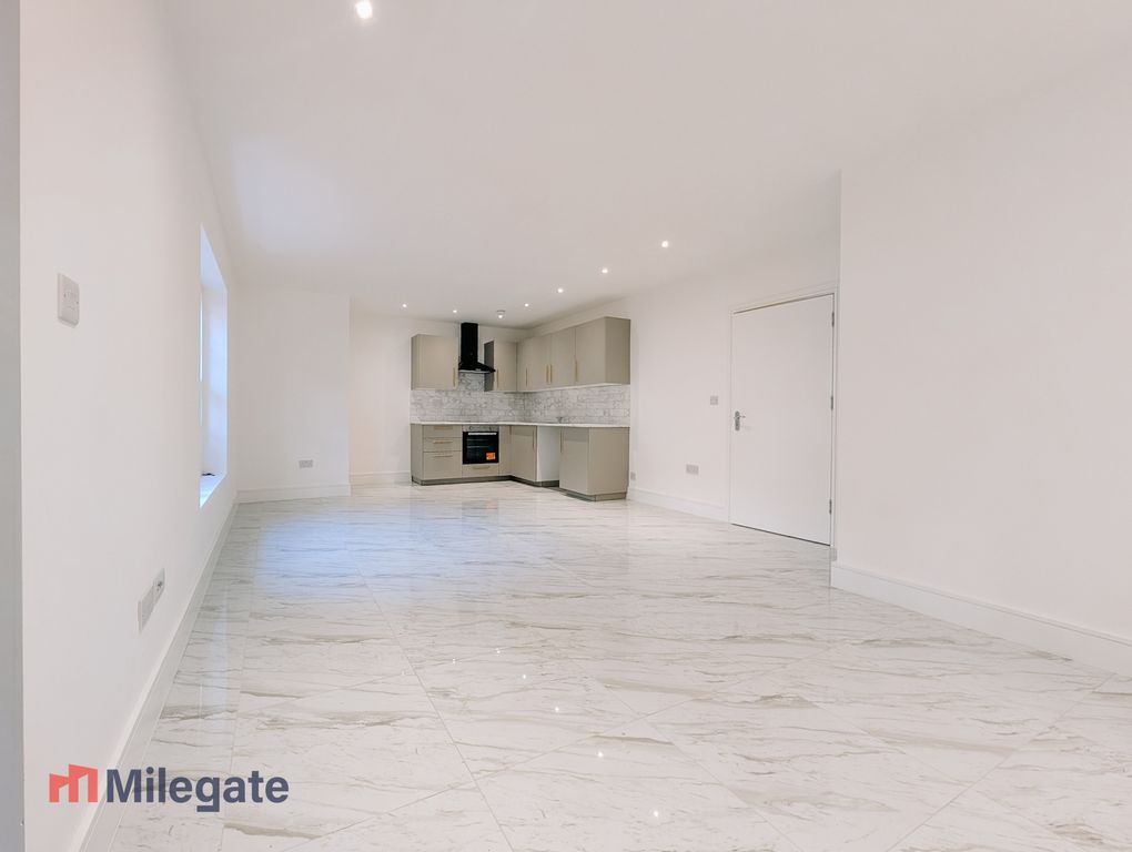 Property photo 3 of 10 Photo 3