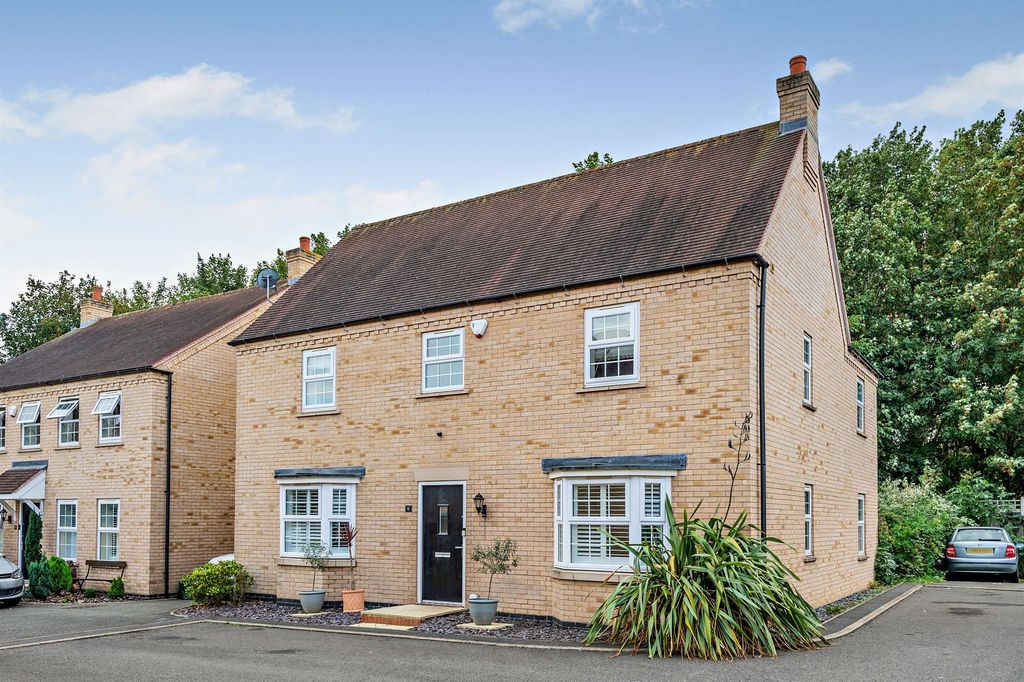 Property photo 1 of 17