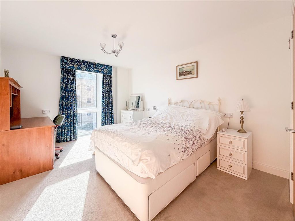 Additional image 12 of 2 bed flat for saleEdward House, Pegs Lane, Hertford SG13